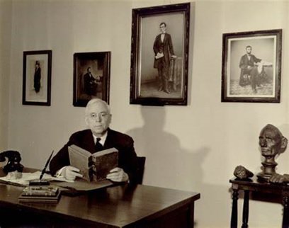 Bill Townsend in his Lexington law office. (Photo courtesy of the University of Kentucky).jpg